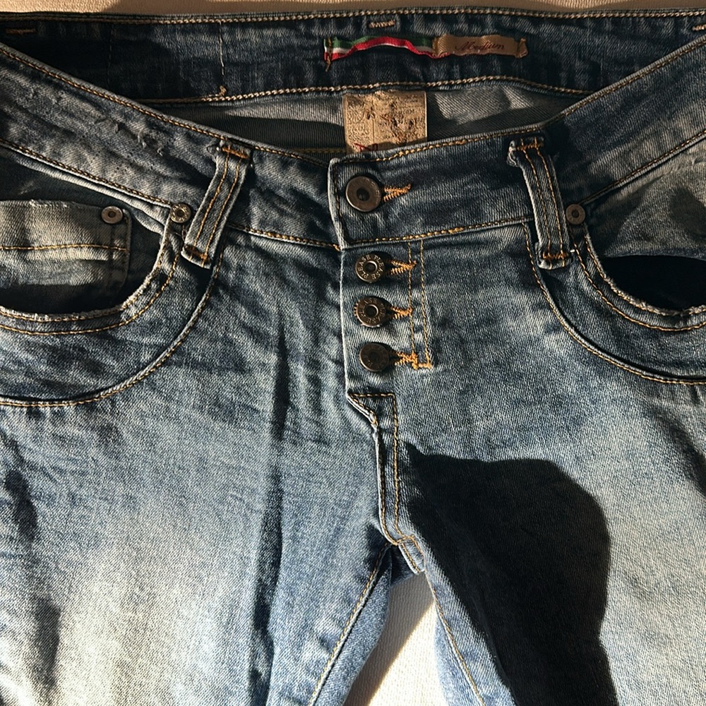 Please Jeans faded button up size medium. - Picture 3 of 8